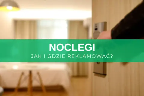 Noclegi: jak i gdzie reklamować? W tle pokój hotelowy, ręka otwiera drzwi.
