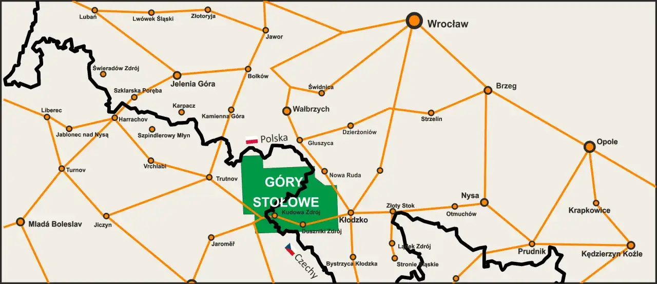 Mapa turystyczna Gór Stołowych z zaznaczonymi miejscowościami, gdzie najlepiej nocleg. Widać połączenia drogowe z Wrocławiem, Opolem i czeskimi miastami.